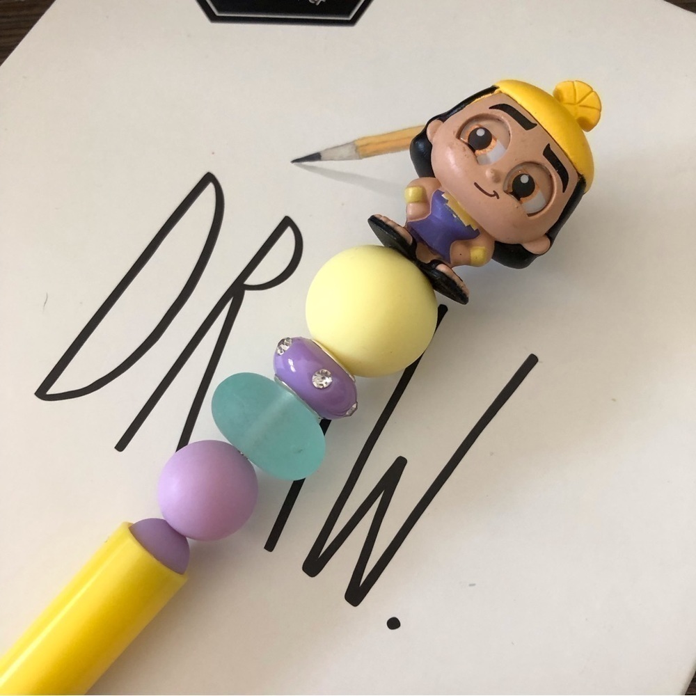 Disney Doorables: The Emperor's New Groove: Kronk handmade beaded pen